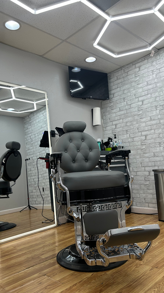 Cover photo of Vina Salon & Barbershop